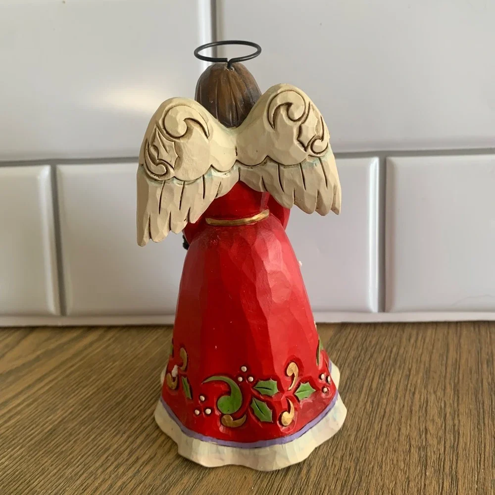 Jim Shore Red Angel Figurine with Wreath “Joy to Our World” 2016 5”